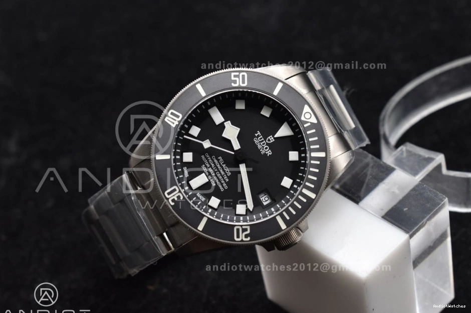 XF 1013 on Best Titanium Black A Popular Edition Titanium 1:1 Bracelet Black Dial Ceramic Pelagos 1102
